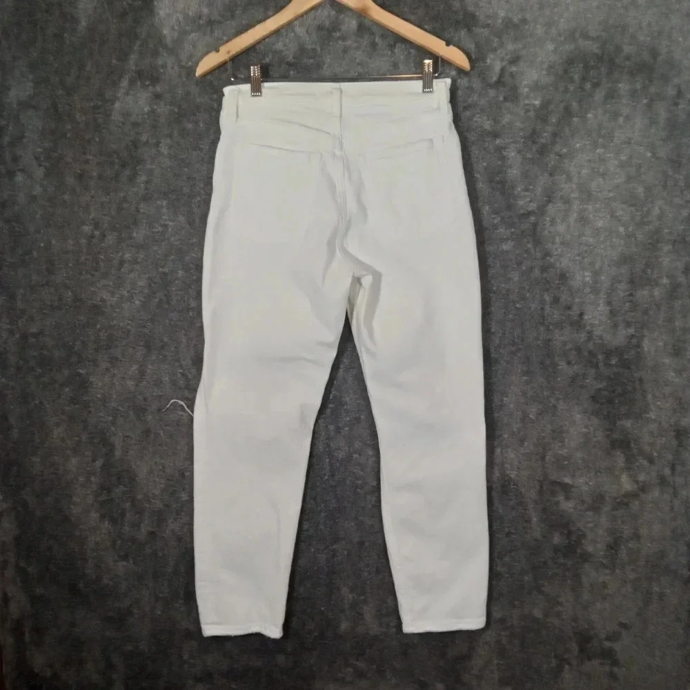 Abercrombie & Fitch The mom High Rise Jean size 28 women